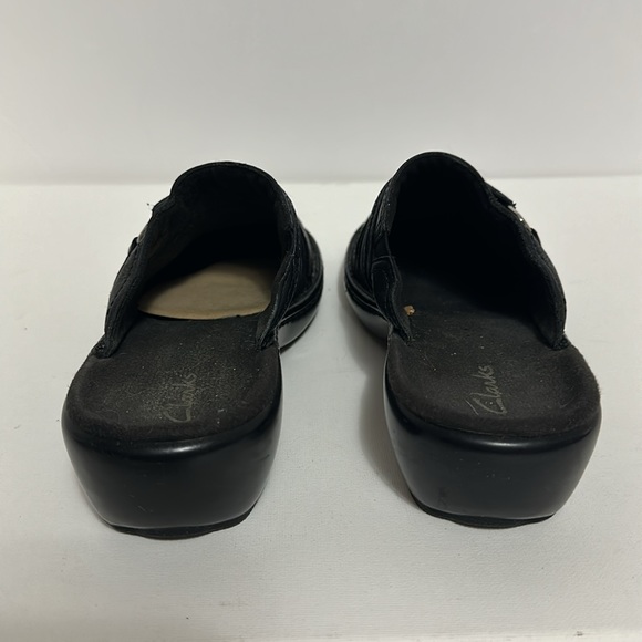 Clarks Women’s Black Nubuck Leather Slides Mules Size 7 - Picture 5 of 11